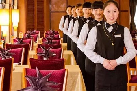 餐飲服務質量提升指南 深入解讀管理三要素